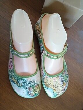 Map-Print Mary Jane Flats in Green Trim Chocolaticas